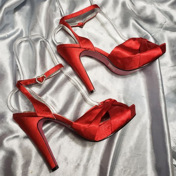 NIB PROMISCUOUS red satin strappy heels BELLE 10 - Picture 3 of 7